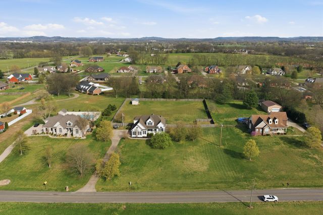 7141 Old Zion Rd, Columbia, TN 38401