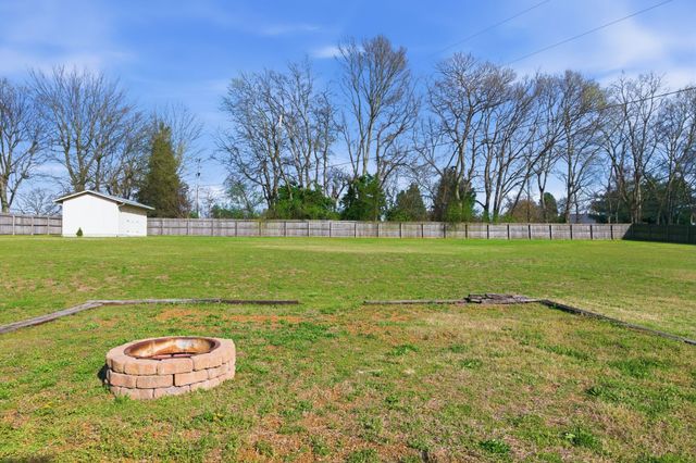 7141 Old Zion Rd, Columbia, TN 38401