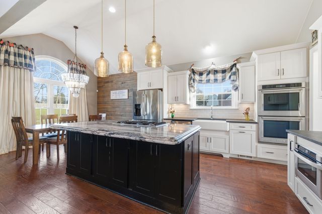 7141 Old Zion Rd, Columbia, TN 38401