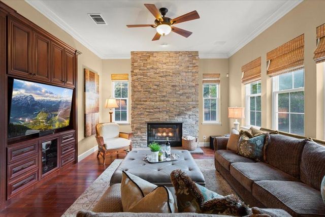 6617 Broadacres Drive, San Jose, CA 95120