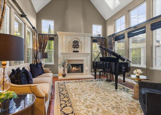 6617 Broadacres Drive, San Jose, CA 95120