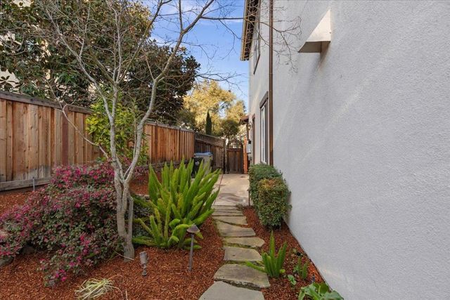 6617 Broadacres Drive, San Jose, CA 95120