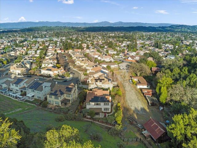 6617 Broadacres Drive, San Jose, CA 95120