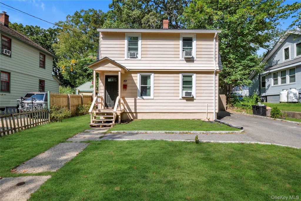 49 Tower Street, Huntington Station, NY 11746