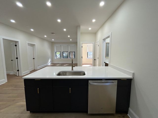 4636 N Hamilton Avenue 1, Chicago, IL 60625