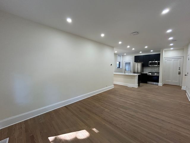 4636 N Hamilton Avenue 1, Chicago, IL 60625