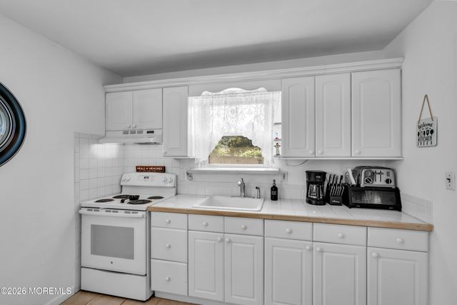 95 Briar Mills Drive 95, Brick, NJ 08724