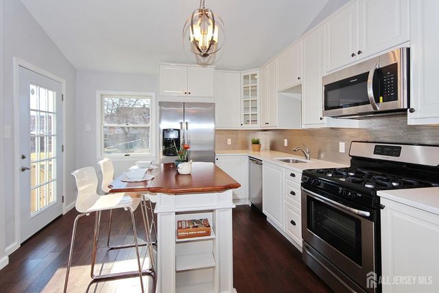 41 2 Avenue, Garwood, NJ 07027