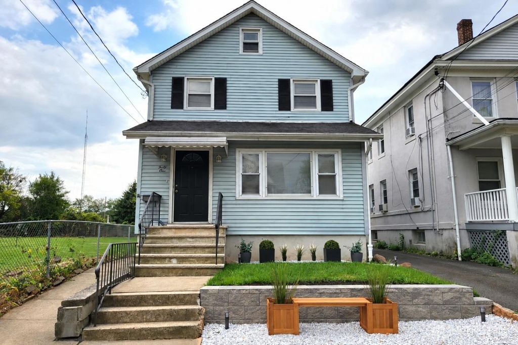 41 2 Avenue, Garwood, NJ 07027