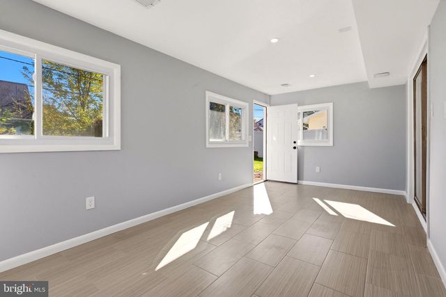 86 MEDFORD LN, Willingboro, NJ 08046