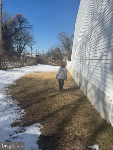 1032 44TH ST NE, Washington, DC 20019