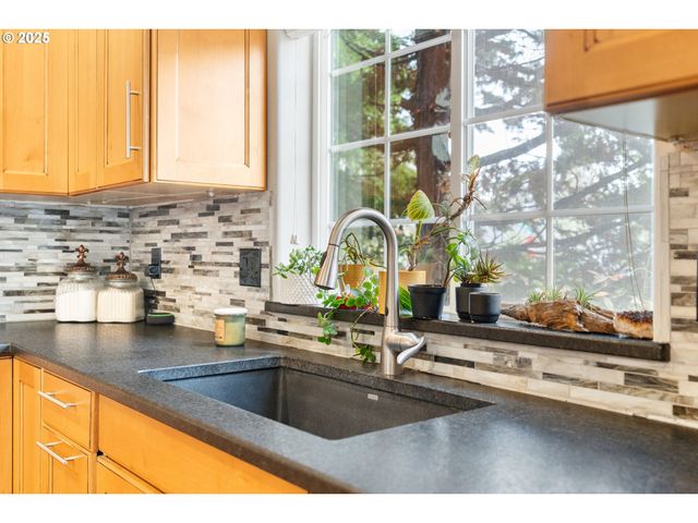 23897 Sw SANDERS Ter, Sherwood, OR 97140