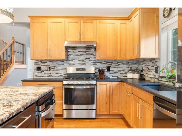 23897 Sw SANDERS Ter, Sherwood, OR 97140