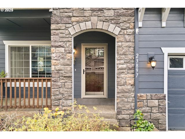23897 Sw SANDERS Ter, Sherwood, OR 97140