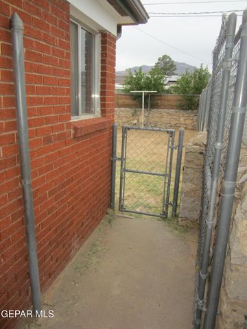 10309 Wilshire Street, El Paso, TX 79924