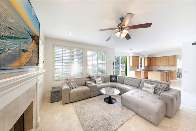 27 Vienne, Irvine, CA 92606