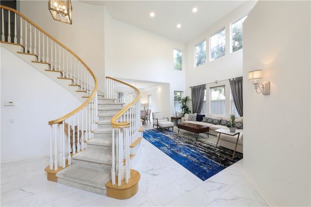 27 Vienne, Irvine, CA 92606