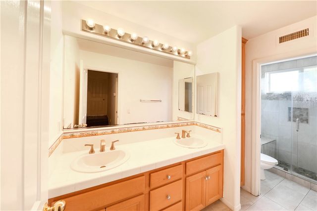 27 Vienne, Irvine, CA 92606