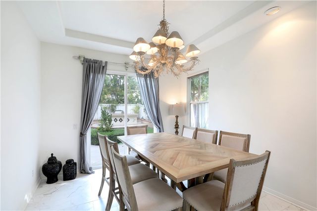 27 Vienne, Irvine, CA 92606