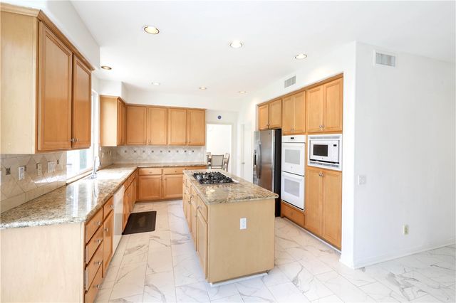 27 Vienne, Irvine, CA 92606