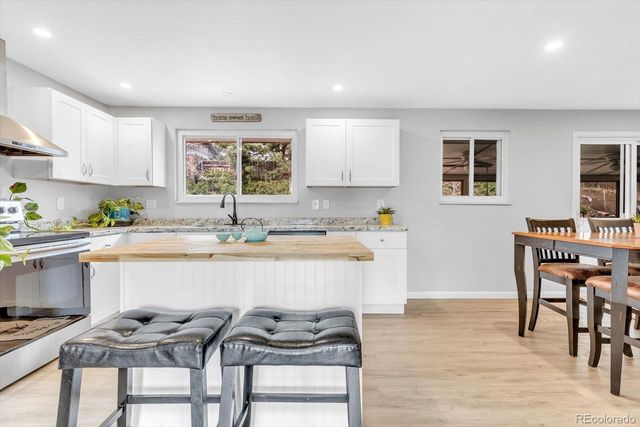 7727 W 81st Place, Arvada, CO 80005