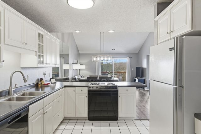 175 Avondale Drive Apt 15, Branson, MO 65616