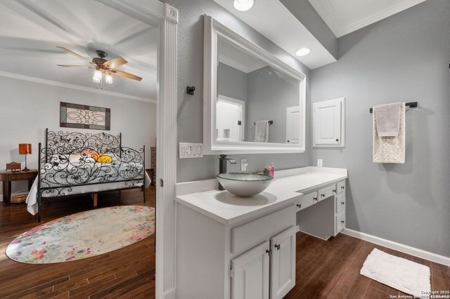 100 W El Prado Dr Apt 112, San Antonio, TX 78212
