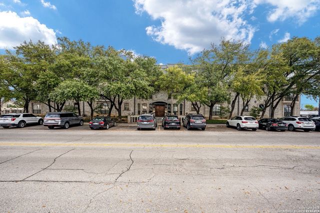 100 W El Prado Dr Apt 112, San Antonio, TX 78212