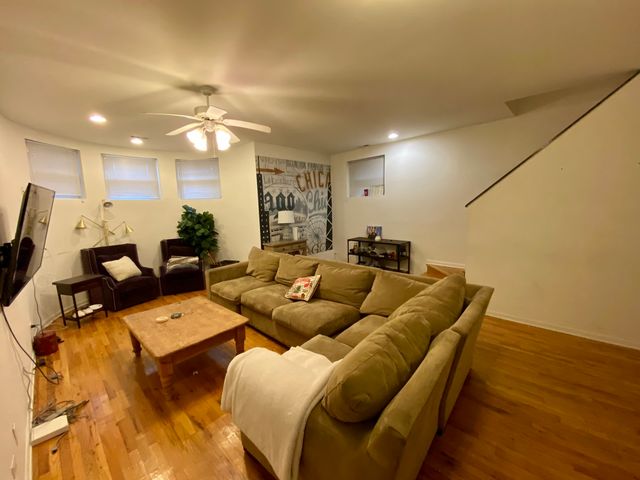 3033 N Racine Avenue 1, Chicago, IL 60657