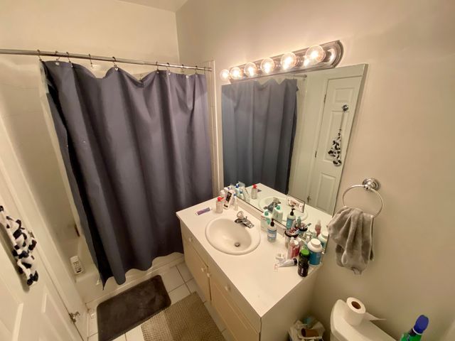 3033 N Racine Avenue 1, Chicago, IL 60657