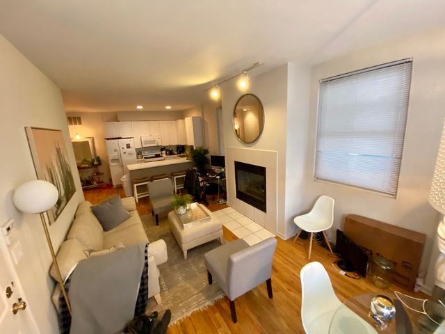 3033 N Racine Avenue 1, Chicago, IL 60657