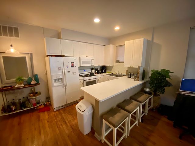 3033 N Racine Avenue 1, Chicago, IL 60657