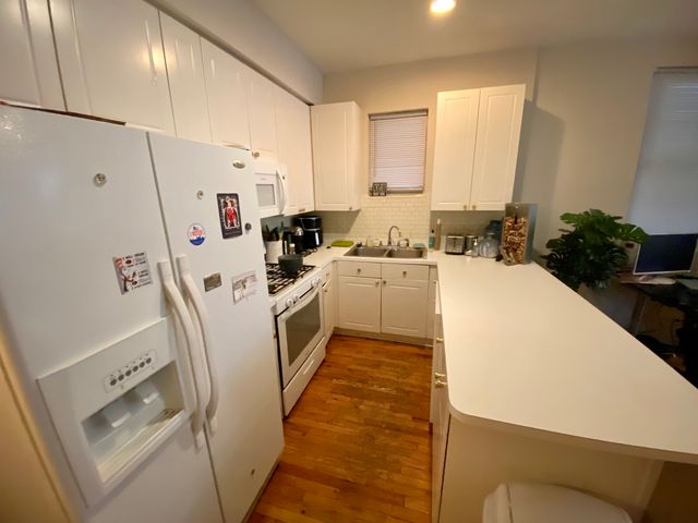 3033 N Racine Avenue 1, Chicago, IL 60657