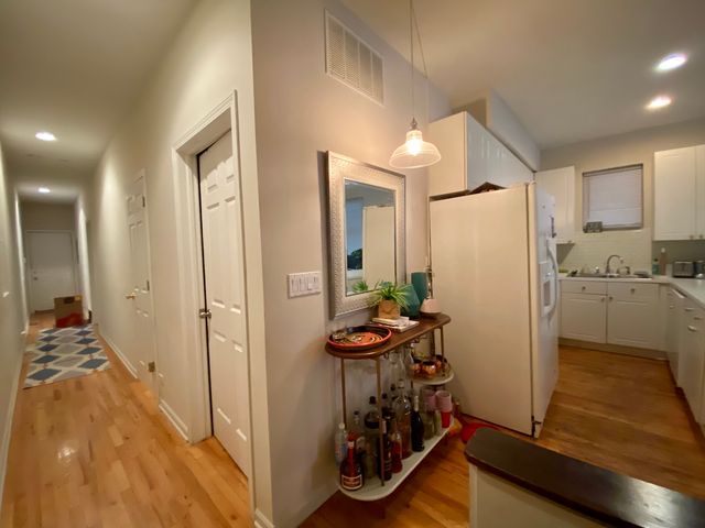 3033 N Racine Avenue 1, Chicago, IL 60657