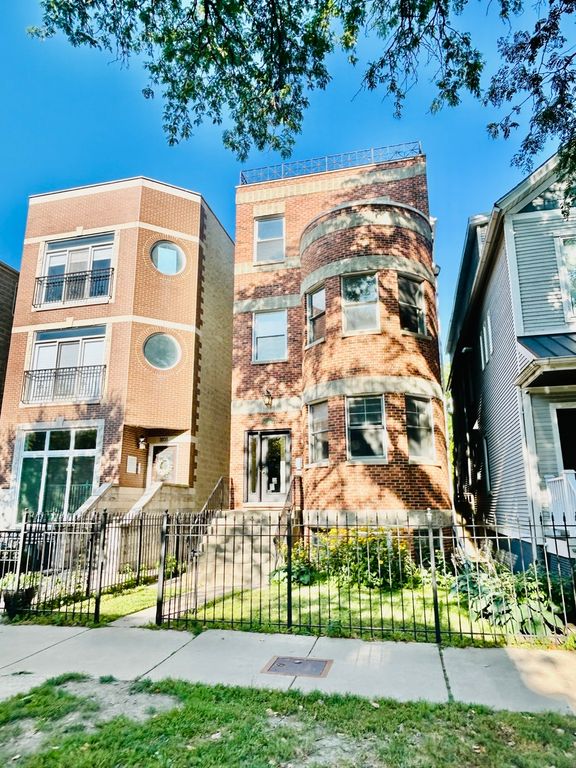 3033 N Racine Avenue 1, Chicago, IL 60657