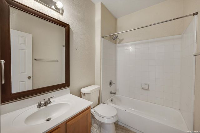 607 Mesa Loop, San Antonio, TX 78258