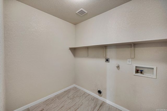 607 Mesa Loop, San Antonio, TX 78258