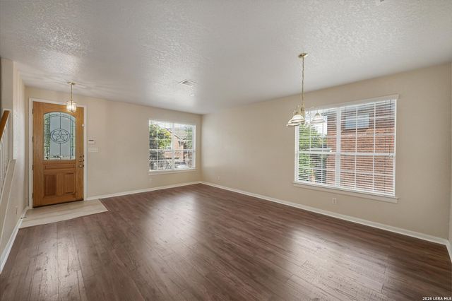 607 Mesa Loop, San Antonio, TX 78258