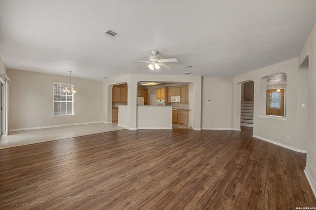 607 Mesa Loop, San Antonio, TX 78258