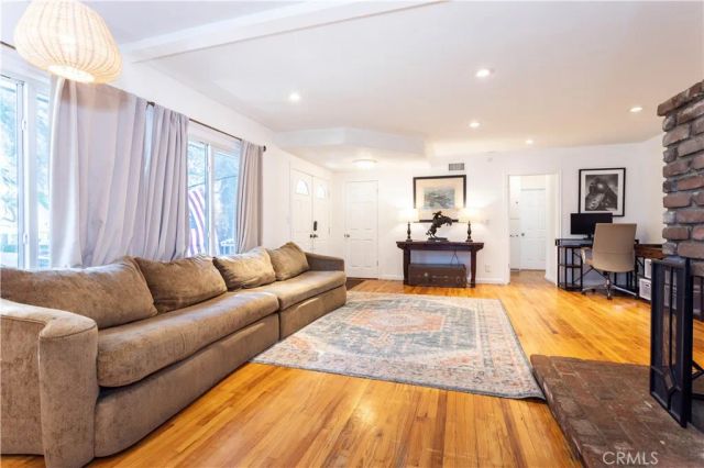 11035 White Oak Avenue, Granada Hills, CA 91344