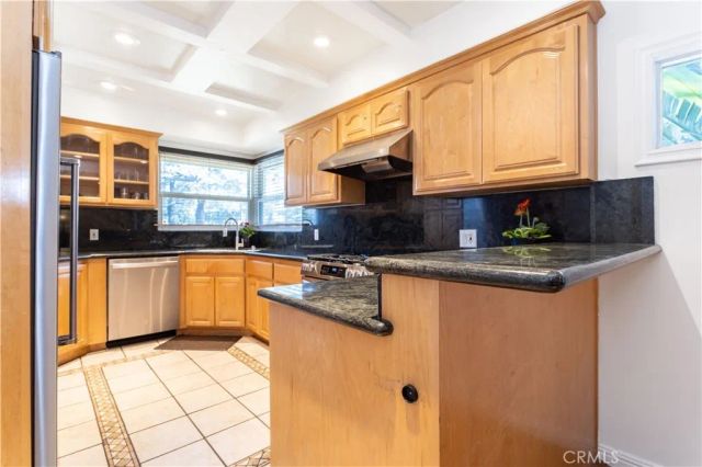 11035 White Oak Avenue, Granada Hills, CA 91344