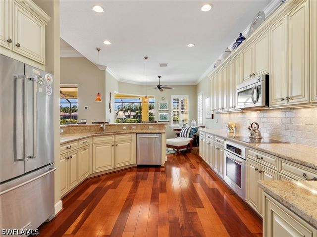 10323 Wishing Stone CT, Bonita Springs, FL 34135