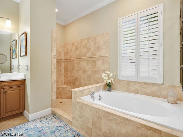 10323 Wishing Stone CT, Bonita Springs, FL 34135