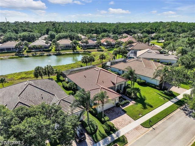 10323 Wishing Stone CT, Bonita Springs, FL 34135