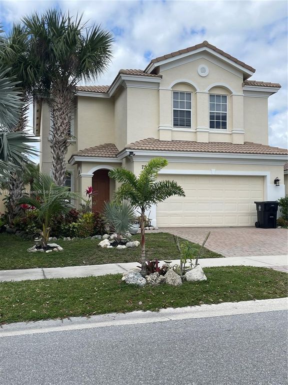 730 NW Leonardo Cir 730, Port St. Lucie, FL 34986