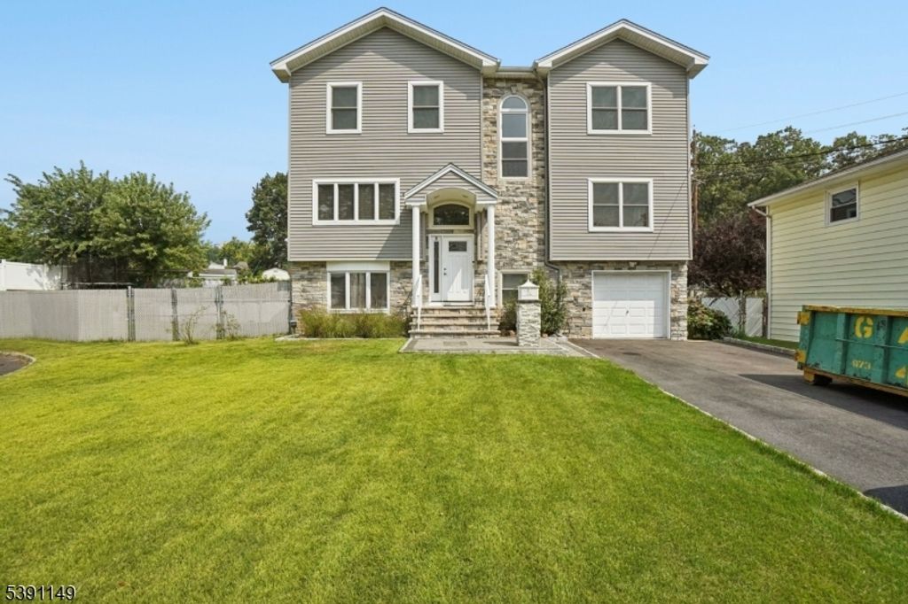 18 Boyd Ter, Kenilworth Boro, NJ 07033