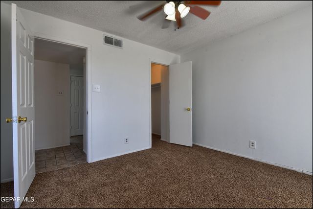 10605 KINROSS Avenue B, El Paso, TX 79935
