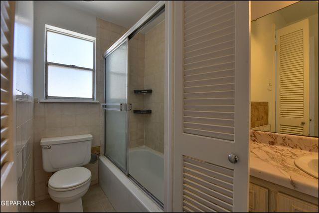 10605 KINROSS Avenue B, El Paso, TX 79935