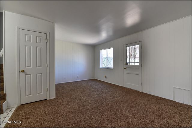 10605 KINROSS Avenue B, El Paso, TX 79935