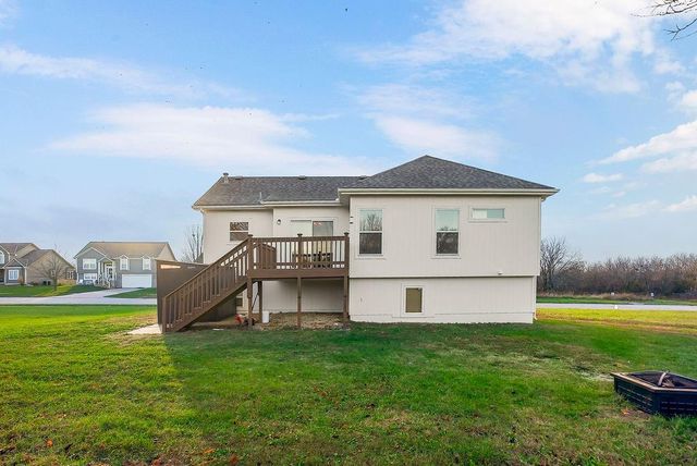 929 Sutherland Drive, Louisburg, KS 66053